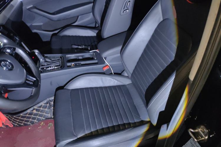 Used Volkswagen Magotan 2019 330TSI DSG Leading Edition China V Standard Left Front Seat