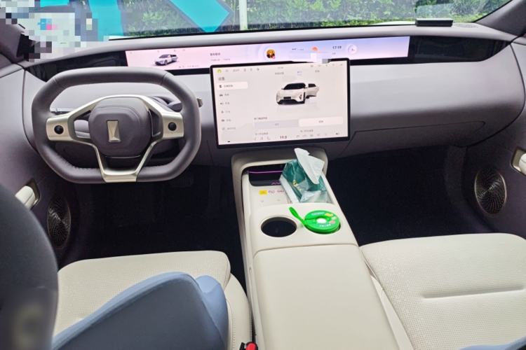 Used Avatr 06 2025 Max All-Electric Version Center Console