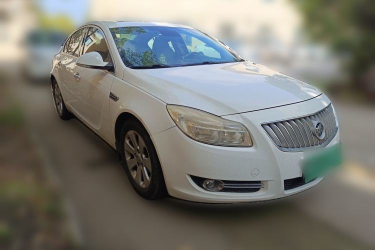 Used Buick Regal 2012 2.0L Luxury Edition Front Right 45 Deg