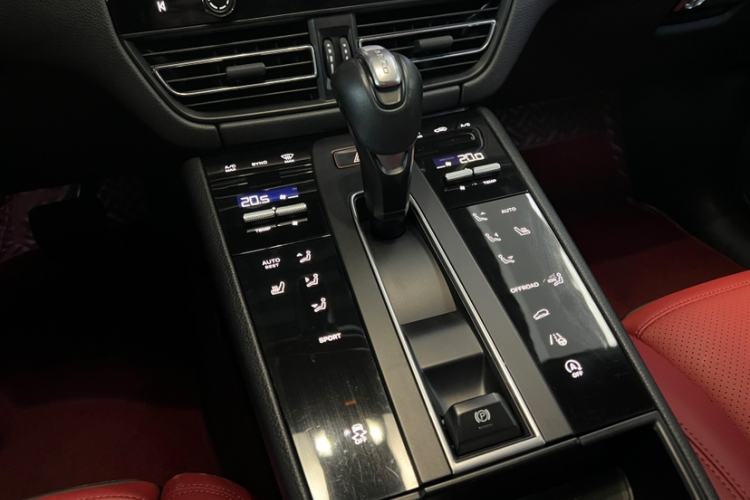 Used Porsche Macan 2022 Macan 2.0T Interior 13