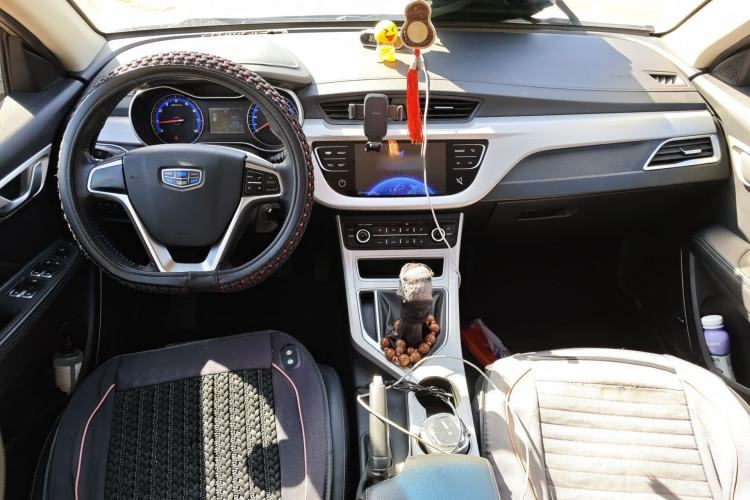 Used Geely Auto Vision 2018 1.5L Manual Happiness Edition Center Console