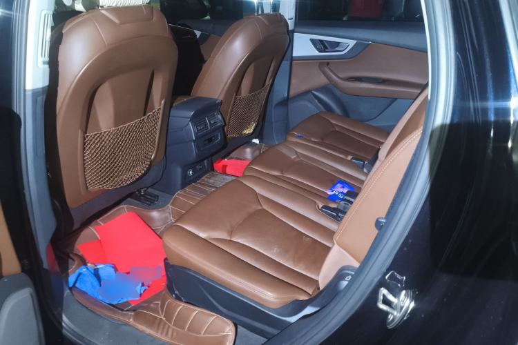 Used Audi Q7 2018 40 TFSI Comfort Model