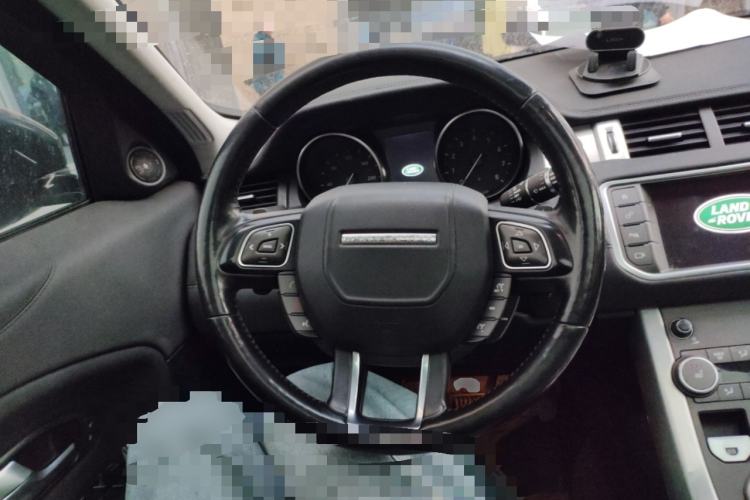 Used Land Rover Range Evoque 2017 2.0T SE Smart Glow Edition Steering Wheel