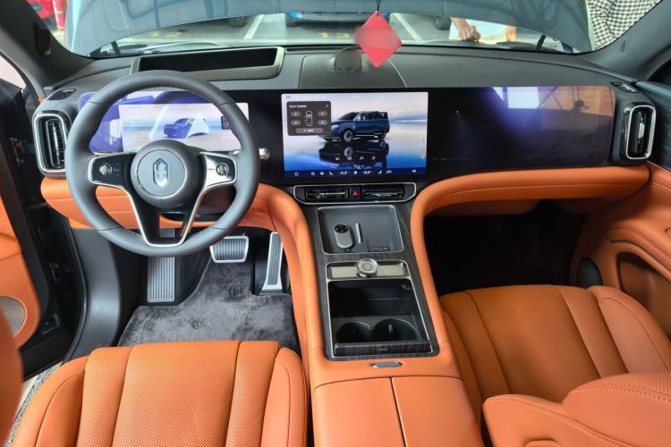 Used Hima AITO M9 2024 Range-Extended Ultra Version 42 kWh 6-Seater Model Center Console