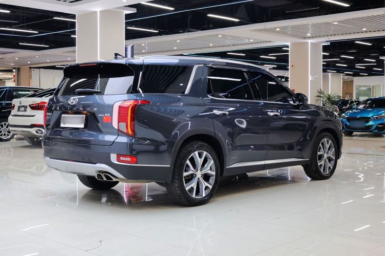 Used Hyundai Palisade 2021 3.5L Automatic 4x4 GLS
