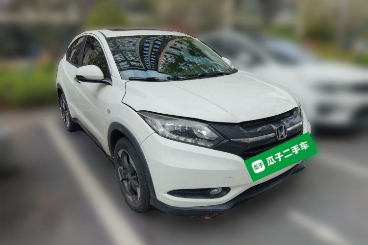 Used Honda Vezel 2017 1.8L CVT Front-Wheel Drive Pioneer Edition Front Right 45 Deg