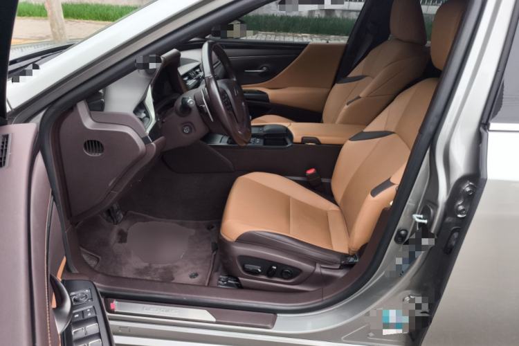 Used Lexus ES 2020 200 Excellence Edition
