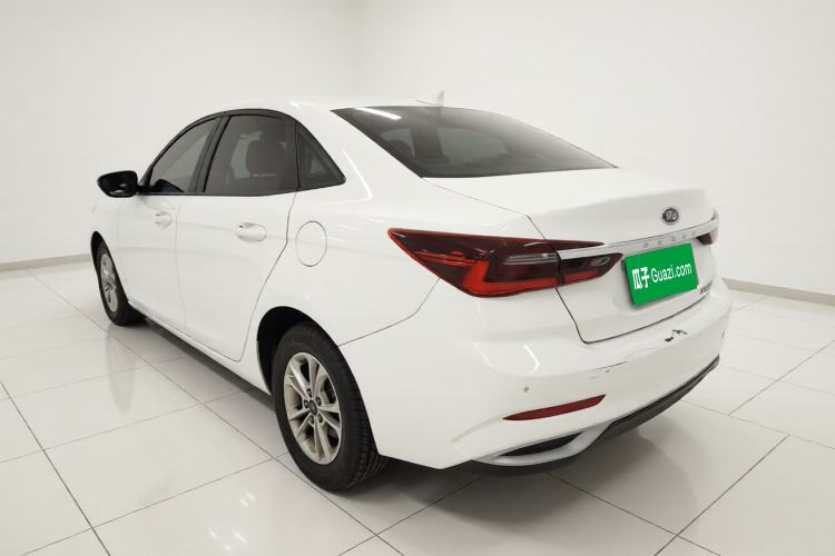 Used Ford Escort 2021 1.5L Automatic Gold Edition Exterior 3