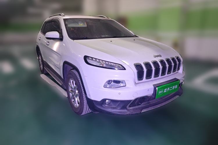 Used Jeep Cherokee 2016 2.4L Professional Smart Version
