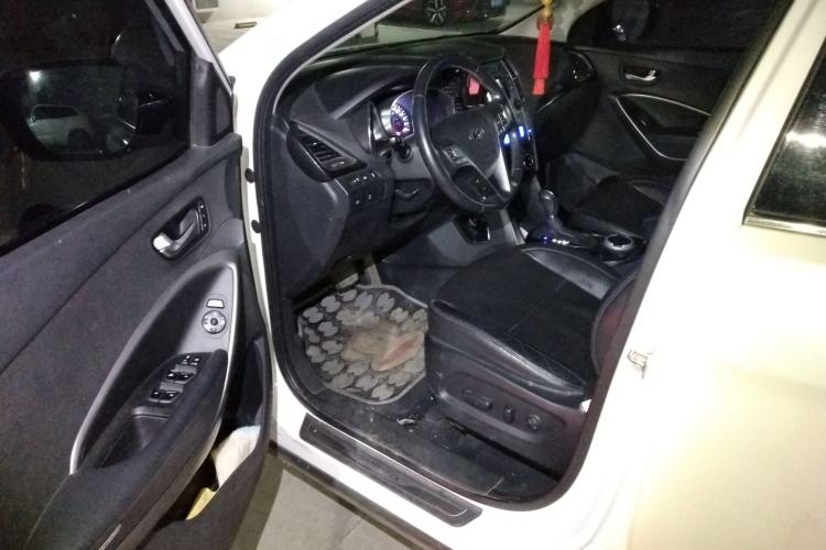 Used Hyundai Santa Fe 2013 2.0T Automatic All-Wheel Drive Prestige Version