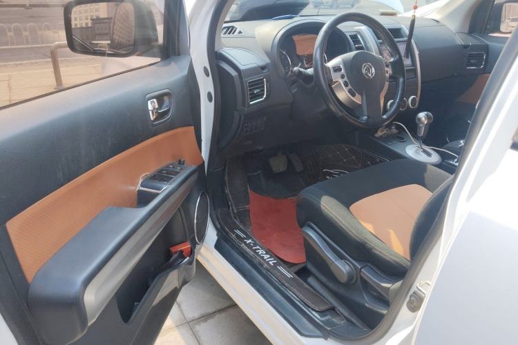 Used Dongfeng Fengdu MX6 2015 2.0L CVT Two-Wheel Drive All-Around Version