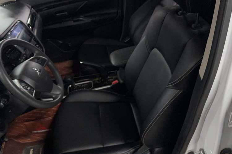 Used Mitsubishi Outlander 2020 2.0L Two-Wheel Drive Comfort Edition 5 Seats
