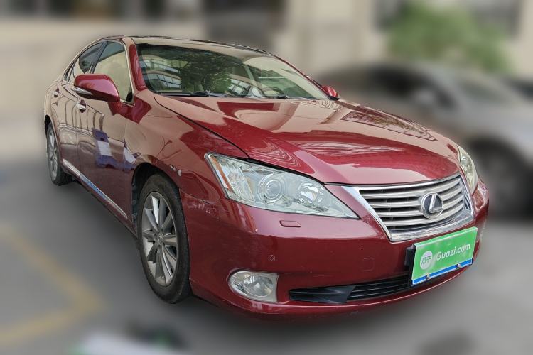 Used Lexus ES 2010 240 Luxury Edition Front Right 45 Deg