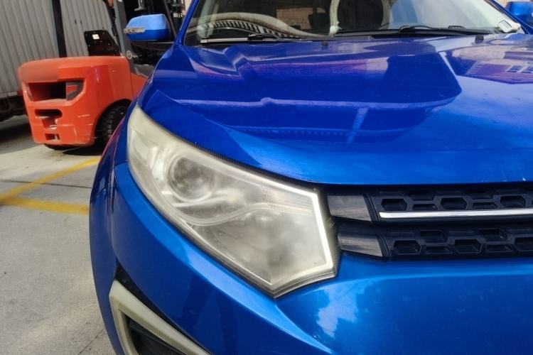 Used JMC Yusheng S330 2016 1.5L GTDi Automatic Two-Wheel Drive Flagship Edition Right Front Headlight