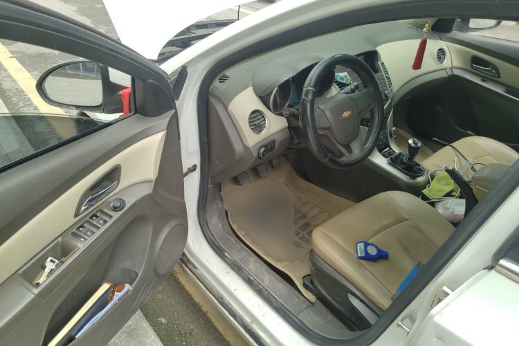 Used Chevrolet Cruze 2015 1.5L Classic SL MT Driver Seat