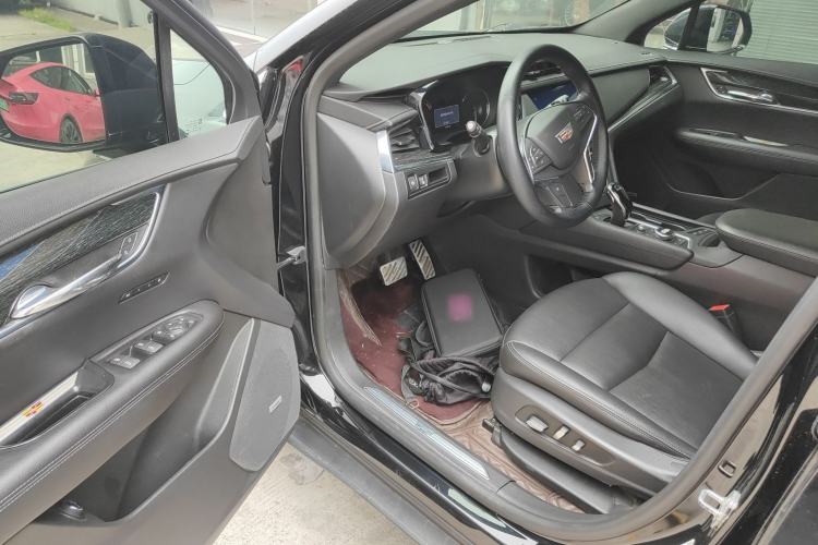 Used Cadillac XT5 2021 28T Luxury Model Driver Seat