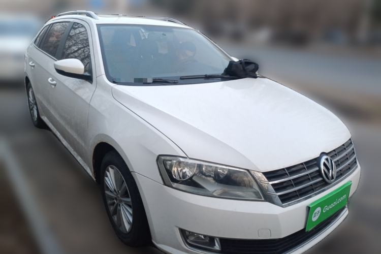 Used Volkswagen Gran Lavida 2013 1.6L Manual Comfort Model Front Right 45 Deg