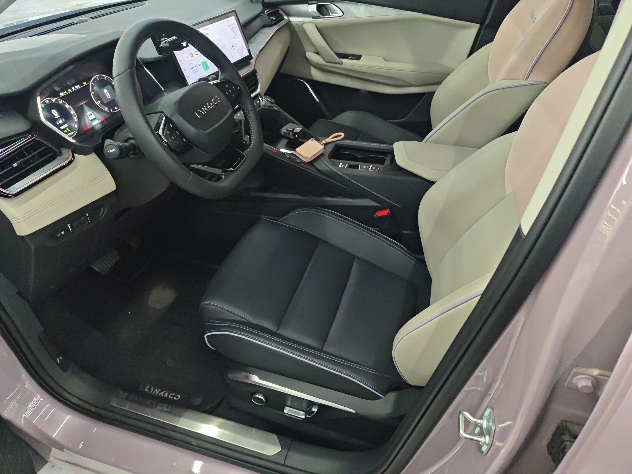 Переднее сиденье в автомобиле