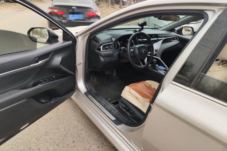 Used Toyota Camry 2019 Revised Version 2.0G Luxury Edition