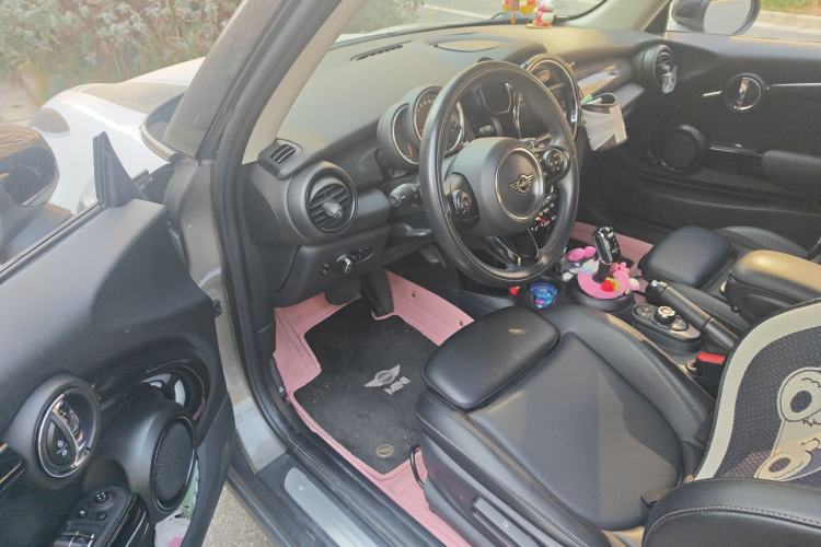 Used MINI MINI 2020 1.5T COOPER Classic Edition