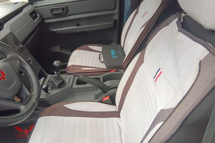 Used Wuling Hongguang PLUS 2020 1.5L Manual Standard Edition 5 Seats