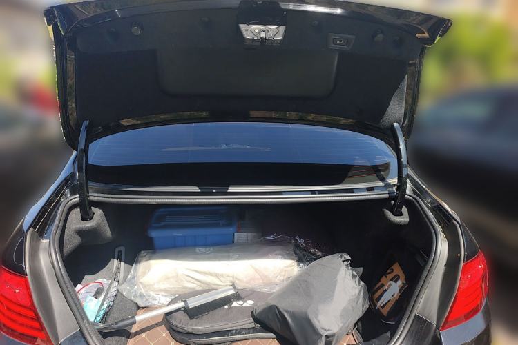 Used BMW 5 Series 2017 525Li Luxury Design Package Trunk