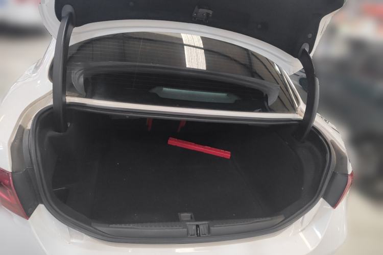 Used Alfa Romeo Giulia 2017 2.0T 200HP Luxury Edition
