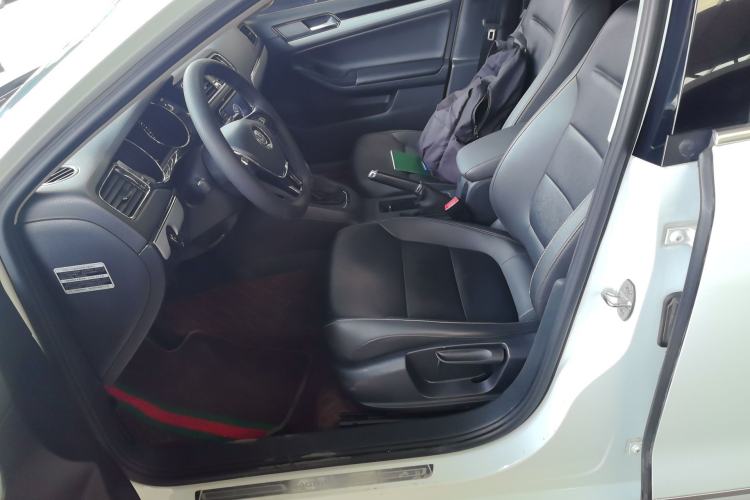 Used Volkswagen Sagitar 2017 230TSI Automatic Comfort Version Left Front Seat