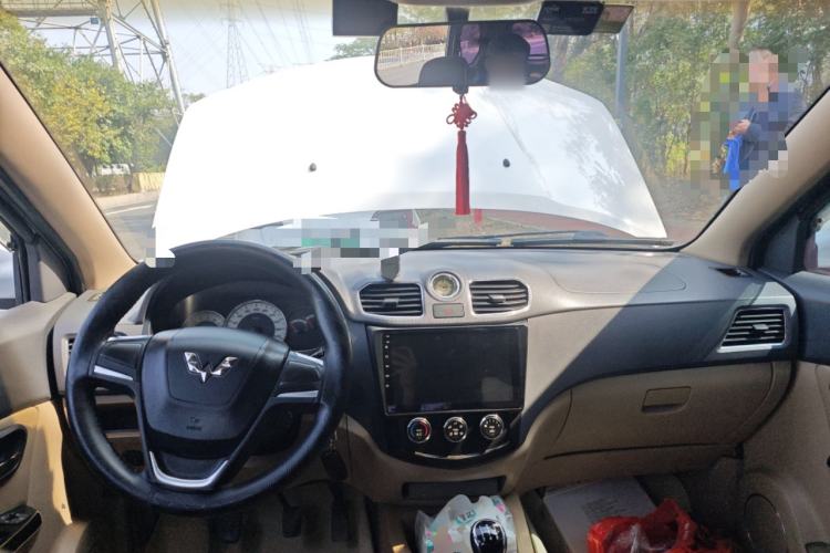 Used Wuling Hongguang 2013 1.5L S Comfort Model
