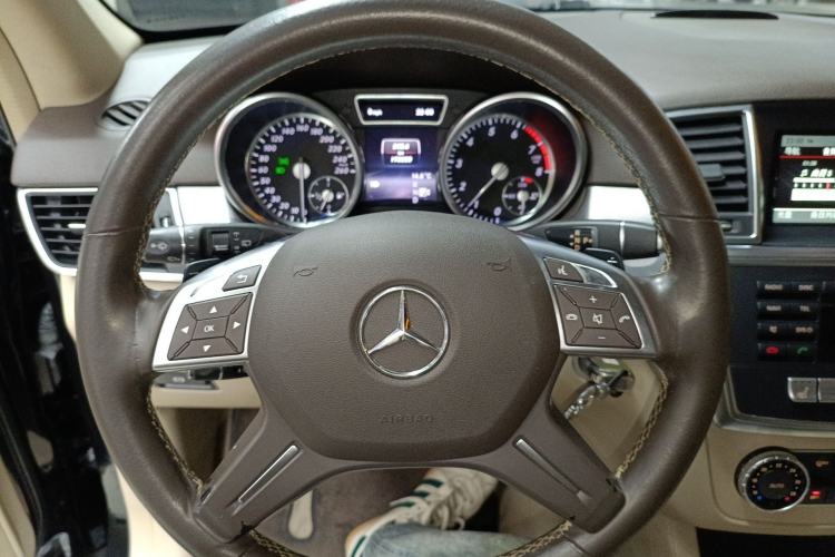 Used Mercedes-Benz M-Class 2014 ML 320 4MATIC
