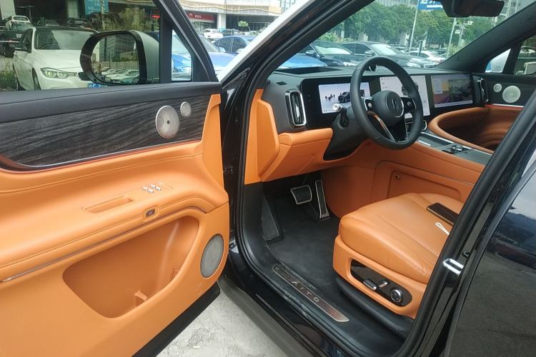 Used Hima AITO M9 2024 All-Electric Ultra Version 100 kWh 5-Seater Model Driver Seat