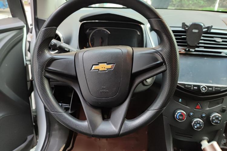 Used Chevrolet Trax 2016 1.4T Manual Two-Wheel Drive Comfort Version with Sunroof