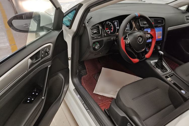 Used Volkswagen Golf 2018 1.6L Automatic Comfort Model Driver Seat