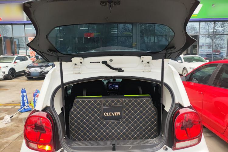 Used Roewe Clever 2021 302 km New Four-Seater Super-Efficient Version
