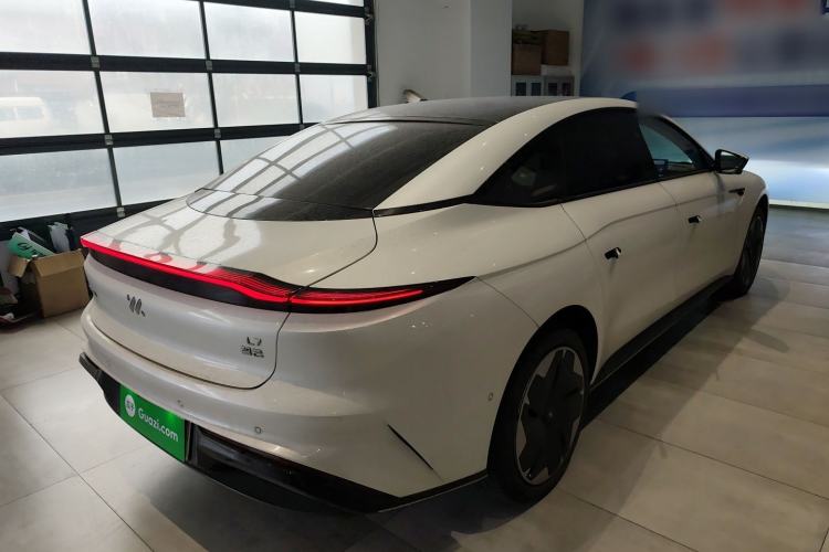 Used IM L7 2022 Dynamic Model Rear Right 45 Deg