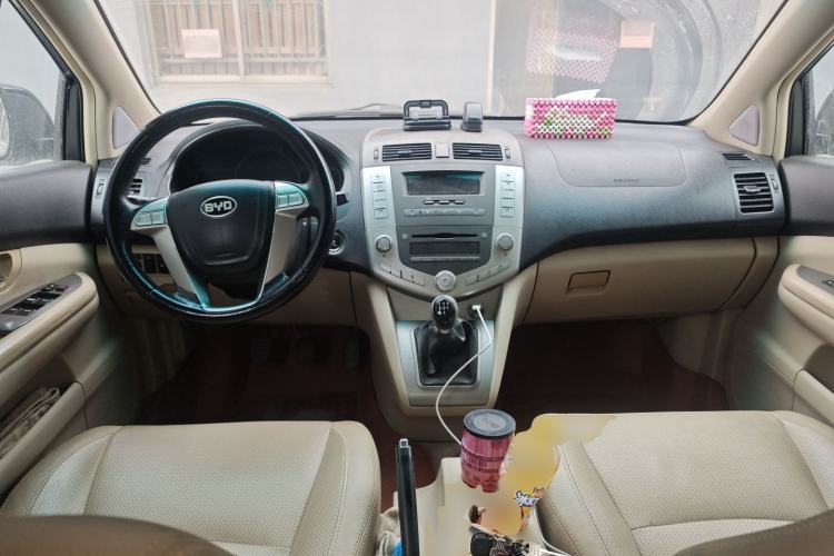 Used BYD S6 2012 2.0L Manual Luxury Version
