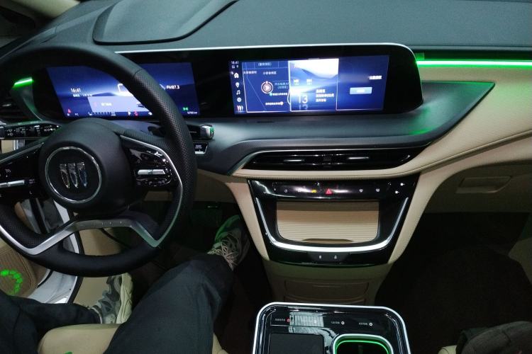 Used Buick GL8 2025 Model Land Executive Class First-Adoption Edition