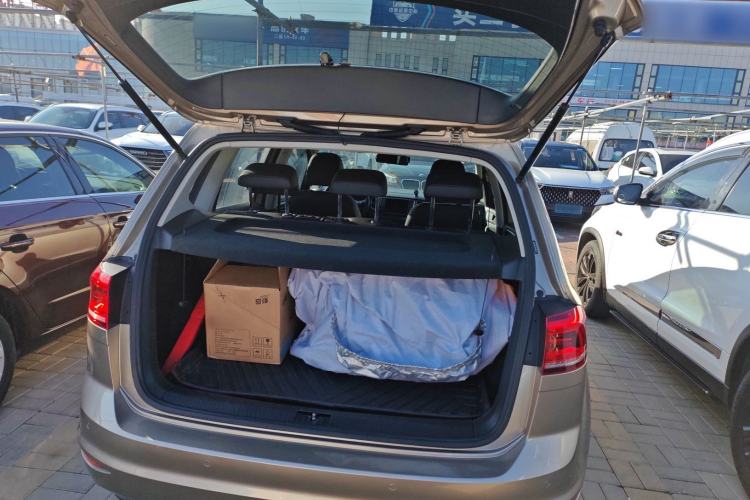 Used Volkswagen Golf Sportsvan 2016 280TSI Automatic Luxury Model Trunk