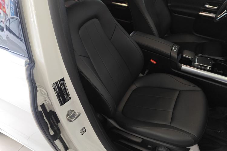 Used Mercedes-Benz B-Class 2022 Updated B 200 Fashion Edition
