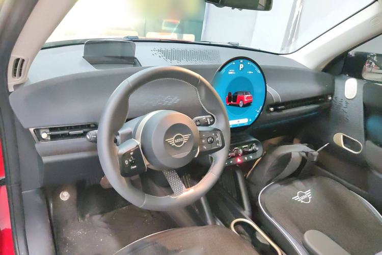 Used MINI Electric COOPER 2024 452km COOPER SE Artist
