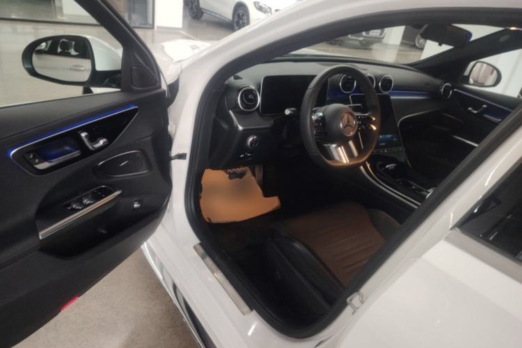 Used Mercedes-Benz C-Class 2022 Restyled C 200 L Sport Edition Driver Seat