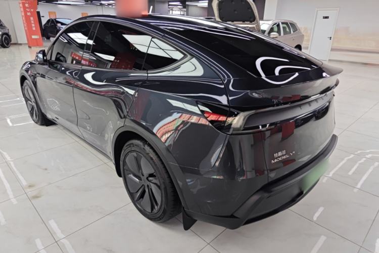 Used Tesla Model Y 2025 Long-Range All-Wheel Drive First Edition