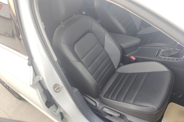 Used Volkswagen Sagitar 2021 280TSI DSG Comfort Connect Edition Right Front Seat