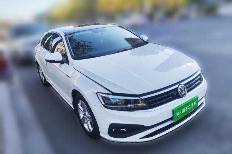 Used Volkswagen Lamando 2019 230TSI DSG Vision Edition China VI Standard Front Right 45 Deg