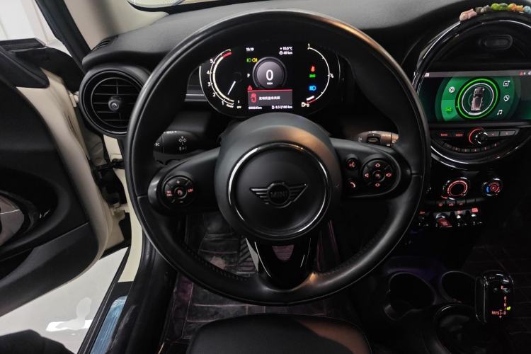 Used MINI MINI 2021 1.5T COOPER Classic Edition