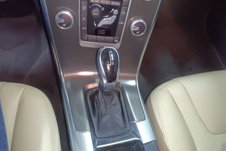 Used Volvo XC60 2014 T5 Zhiyi Edition
