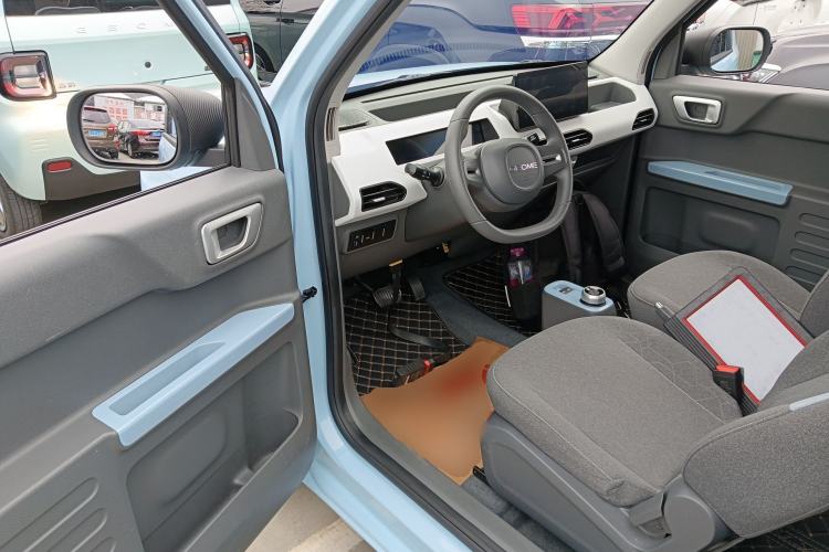 Used Geely Galaxy Panda 2023 Panda Mini 200km Endurance Bear
