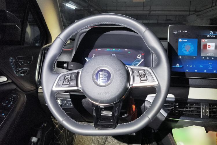 Used BYD Tang New Energy 2018 DM 2.0T All-Wheel Drive Smart Connectivity Luxury Model 7 Seats China V Emission Standard Steering Wheel