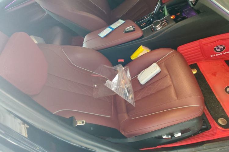 Used BMW 5 Series New Energy 2022 Second Facelift 535Le M Sport Package Right Front Seat