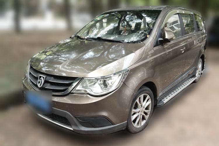 Used Baojun 730 2014 1.5L manual standard trim 7 seats